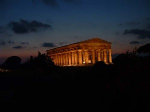 Dscfpaestumabend