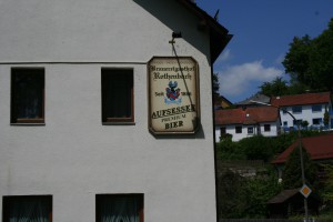 2. Etappe: Bier 2+3, Nürnberger Bratwurst, Sauerkraut, Brot